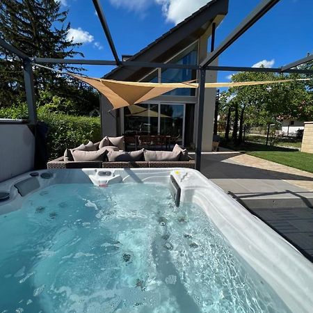 Beige Villa Balatonkenese Εξωτερικό φωτογραφία