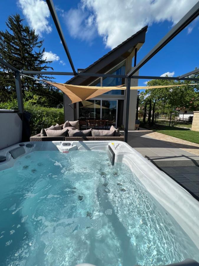 Beige Villa Balatonkenese Εξωτερικό φωτογραφία